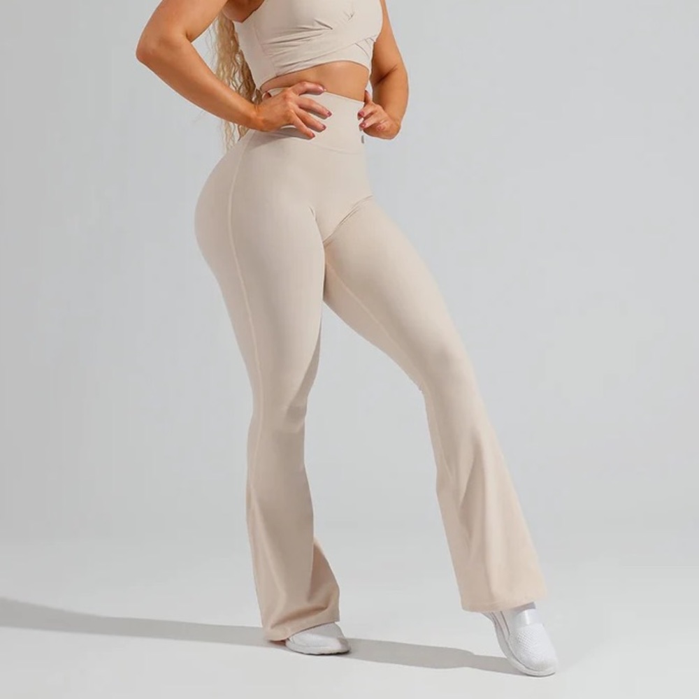 Buffbunny Foxy Flare Legging